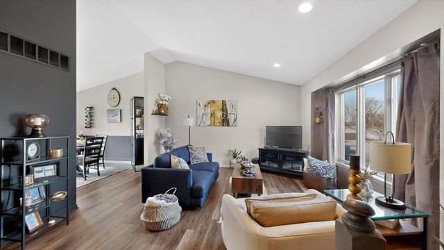 2008 25th Street SE, Rochester, MN 55904