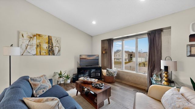 2008 25th Street SE, Rochester, MN 55904