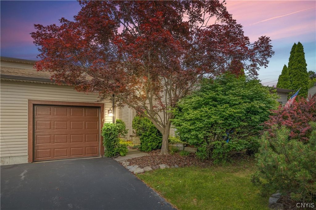 113 Signal Ridge, Camillus, NY 13209