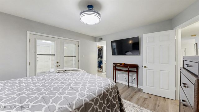 818 Washburn Ave APT 1-A, Louisville, KY 40222