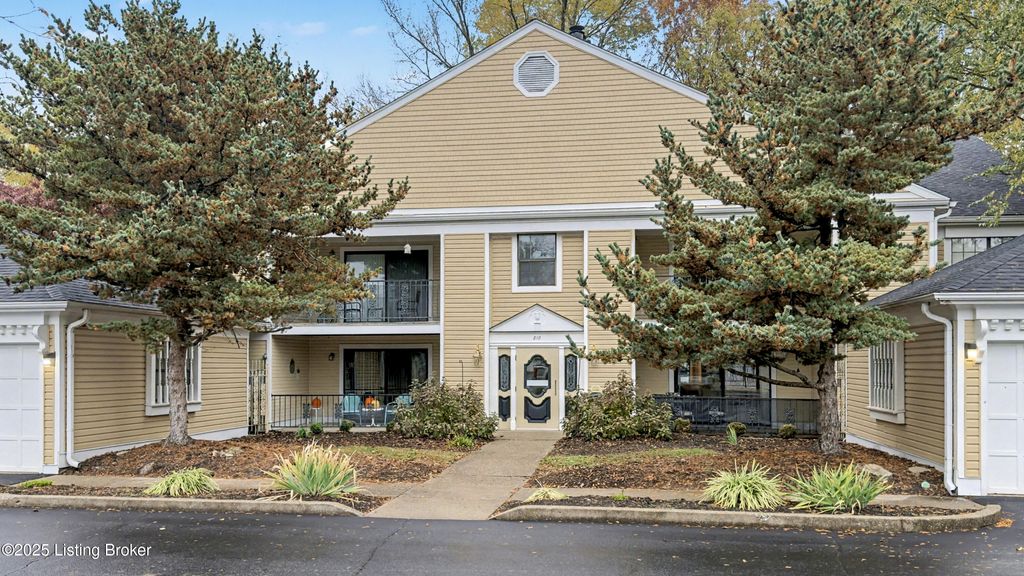 818 Washburn Ave APT 1-A, Louisville, KY 40222