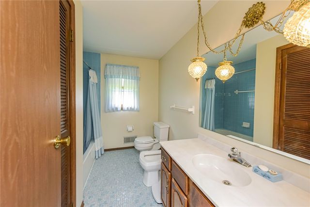 67 Briar Wood Lane, Greece, NY 14626