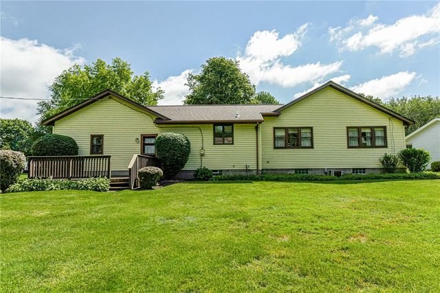 67 Briar Wood Lane, Greece, NY 14626