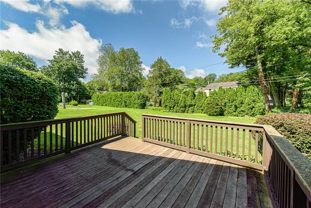 67 Briar Wood Lane, Greece, NY 14626