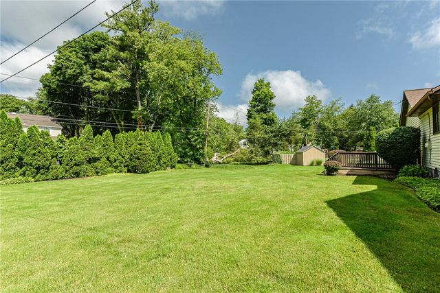 67 Briar Wood Lane, Greece, NY 14626