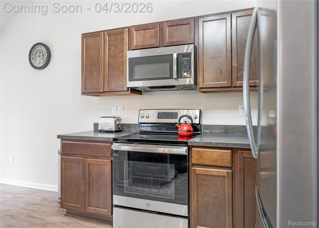 17786 Woodstock Court, Brownstown Charter Township, MI 48174