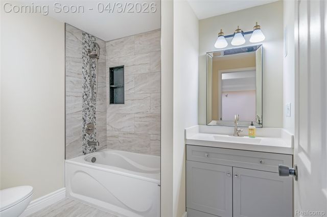 17786 Woodstock Court, Brownstown Charter Township, MI 48174