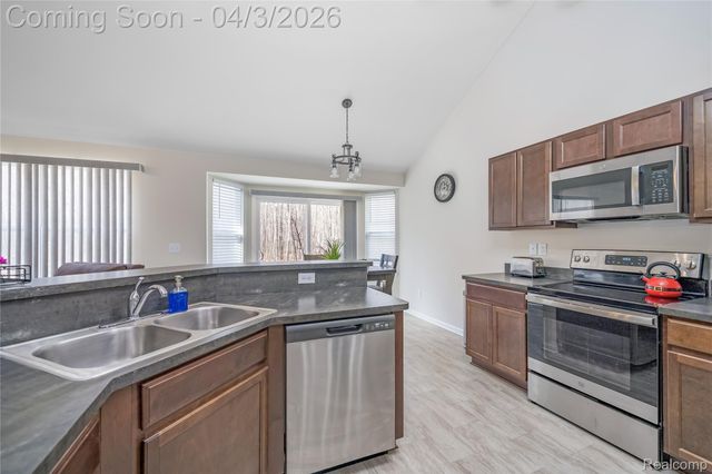 17786 Woodstock Court, Brownstown Charter Township, MI 48174