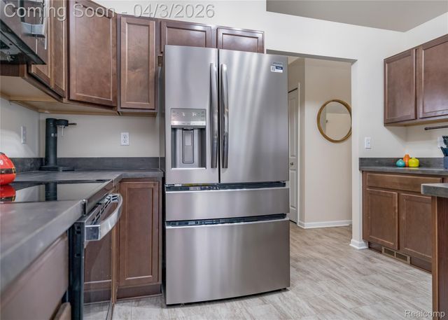 17786 Woodstock Court, Brownstown Charter Township, MI 48174