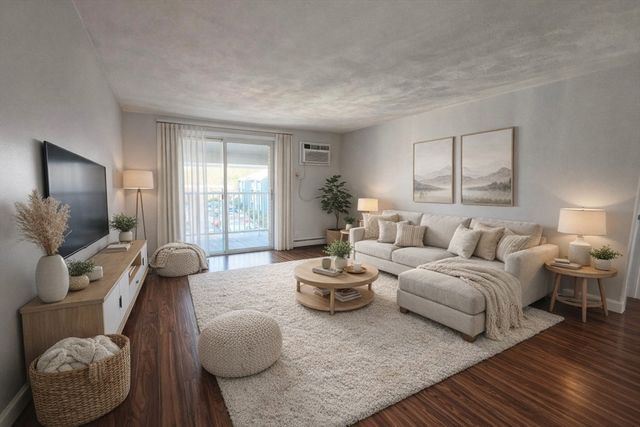 11 Woodcrest Ct 5, Weymouth, MA 02190