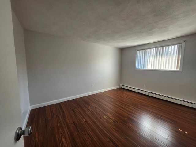 11 Woodcrest Ct 5, Weymouth, MA 02190