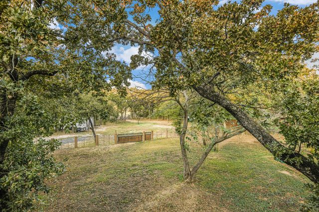 5001 Briar Patch Lane, Burleson, TX 76028