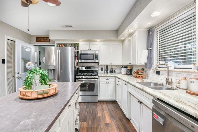 5001 Briar Patch Lane, Burleson, TX 76028