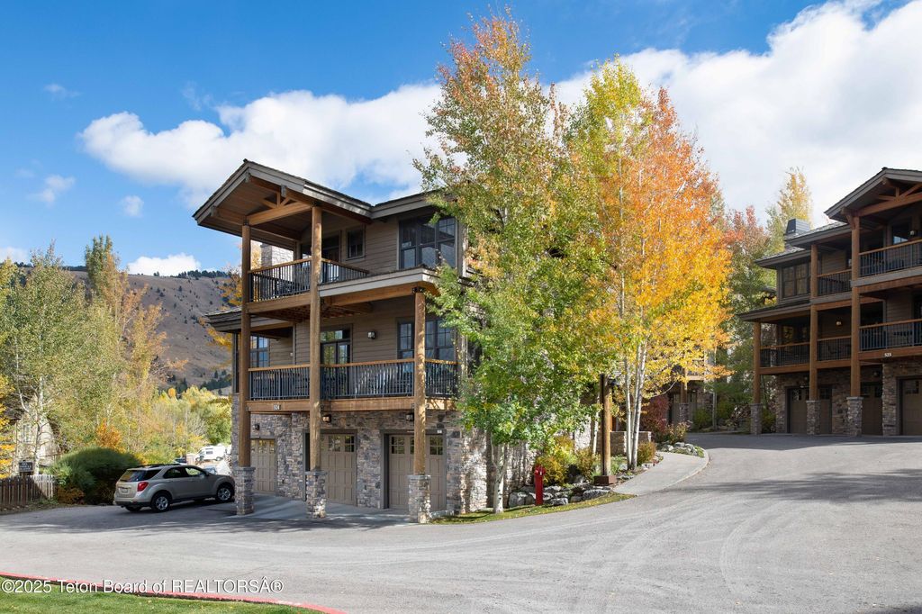 524 LOWER SNOW KING LOOP 241, Jackson, WY 83001 photo 2