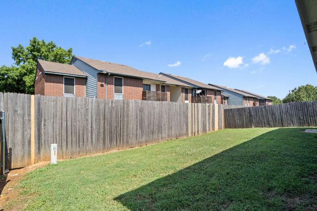 7816 Whitney Lane, Fort Worth, TX 76112