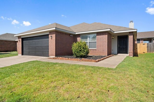 7816 Whitney Lane, Fort Worth, TX 76112