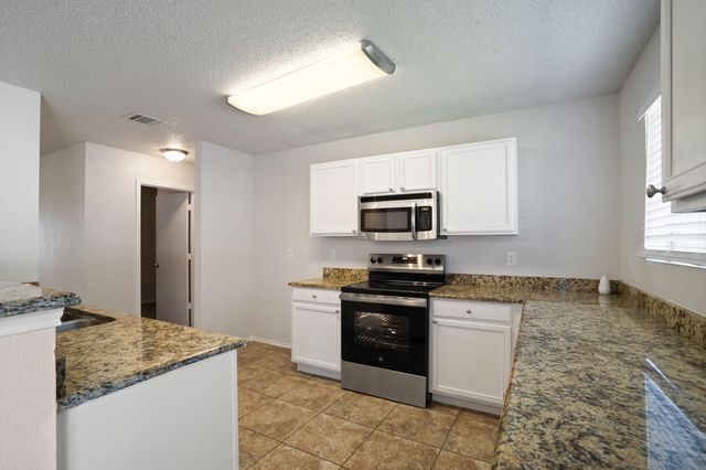 7816 Whitney Lane, Fort Worth, TX 76112