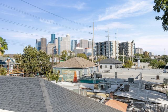 315 Fairview Avenue A, Houston, TX 77006