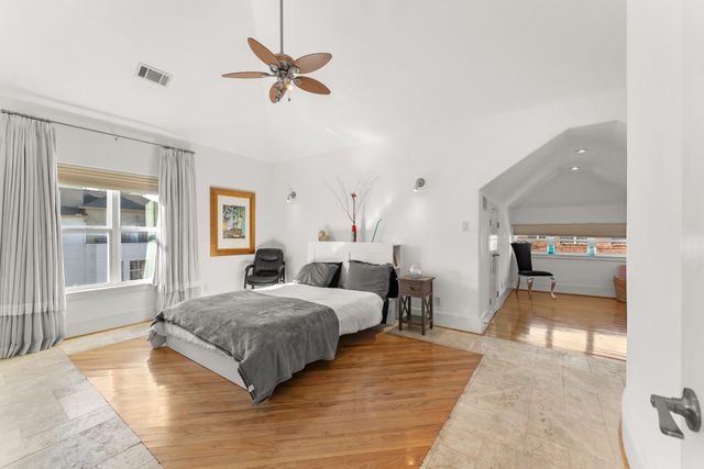 315 Fairview Avenue A, Houston, TX 77006