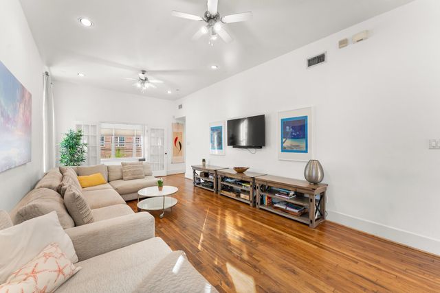 315 Fairview Avenue A, Houston, TX 77006