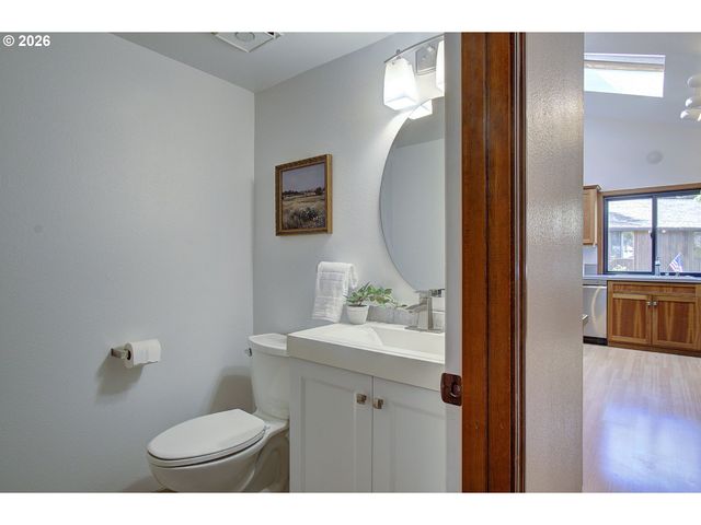 911 Ne 109TH Cir, Vancouver, WA 98685