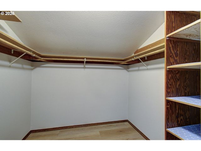 911 Ne 109TH Cir, Vancouver, WA 98685