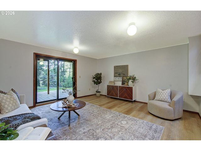 911 Ne 109TH Cir, Vancouver, WA 98685