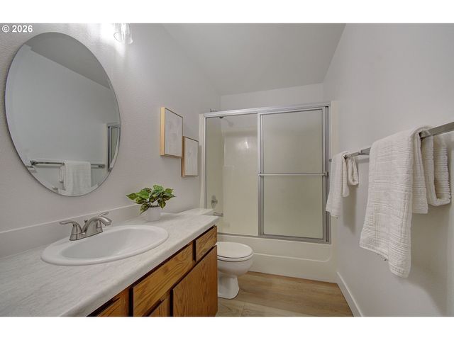 911 Ne 109TH Cir, Vancouver, WA 98685