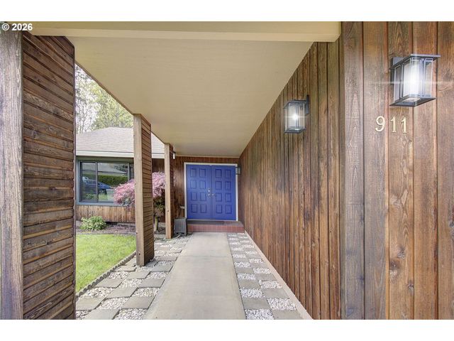 911 Ne 109TH Cir, Vancouver, WA 98685