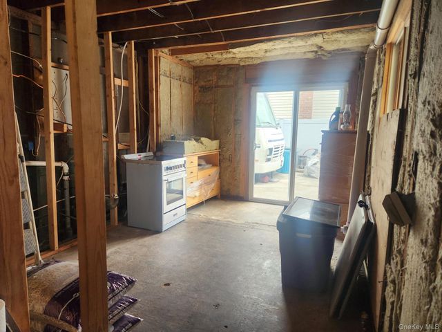 20 Wood Lane, Levittown, NY 11756