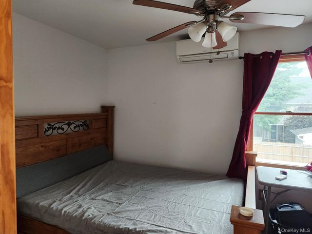 20 Wood Lane, Levittown, NY 11756