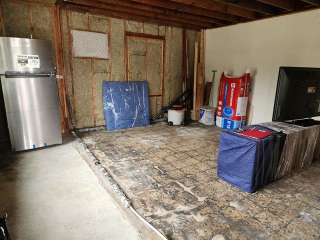 20 Wood Lane, Levittown, NY 11756