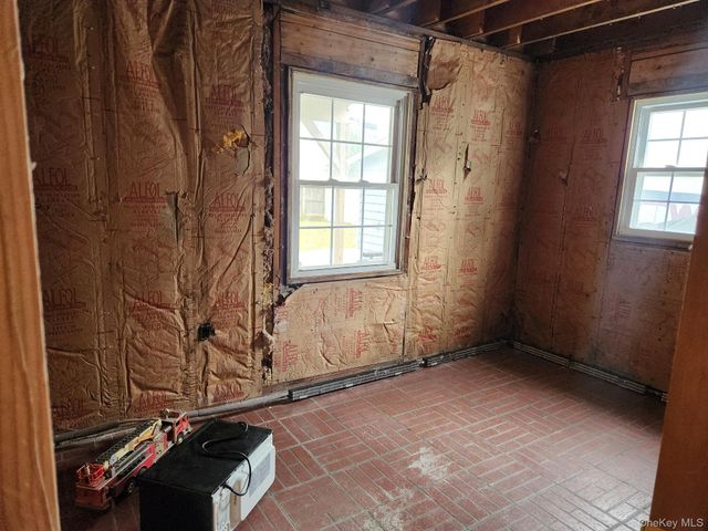 20 Wood Lane, Levittown, NY 11756