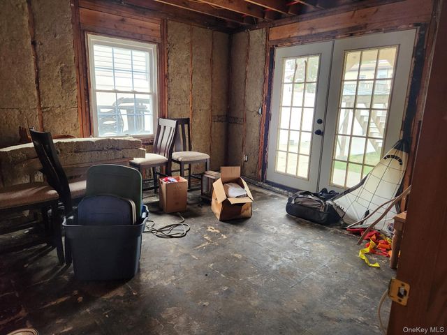 20 Wood Lane, Levittown, NY 11756