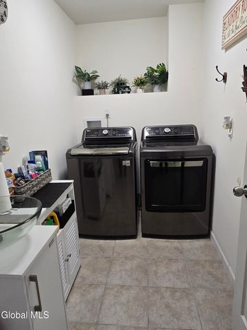 27 Elk Ridge Drive, Queensbury, NY 12804