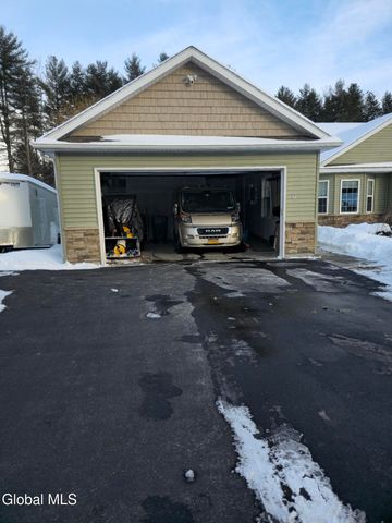 27 Elk Ridge Drive, Queensbury, NY 12804