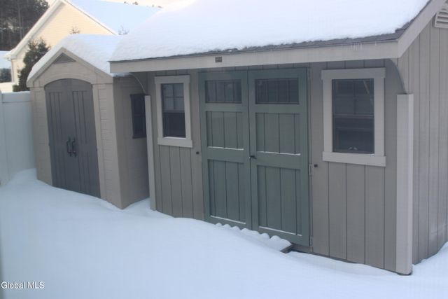 27 Elk Ridge Drive, Queensbury, NY 12804