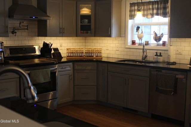 27 Elk Ridge Drive, Queensbury, NY 12804