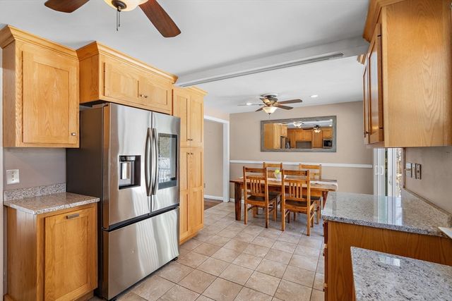 56 Puddingstone Ln, Bellingham, MA 02019