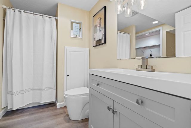 56 Puddingstone Ln, Bellingham, MA 02019