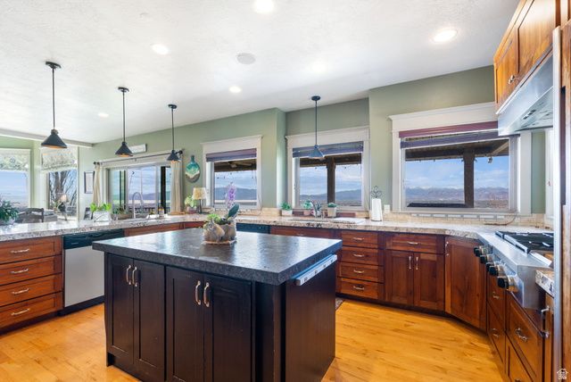 9503 N TIMPANOGOS CV, Cedar Hills, UT 84062