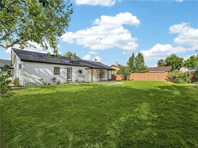 20742 Kingsbury Street, Chatsworth, CA 91311