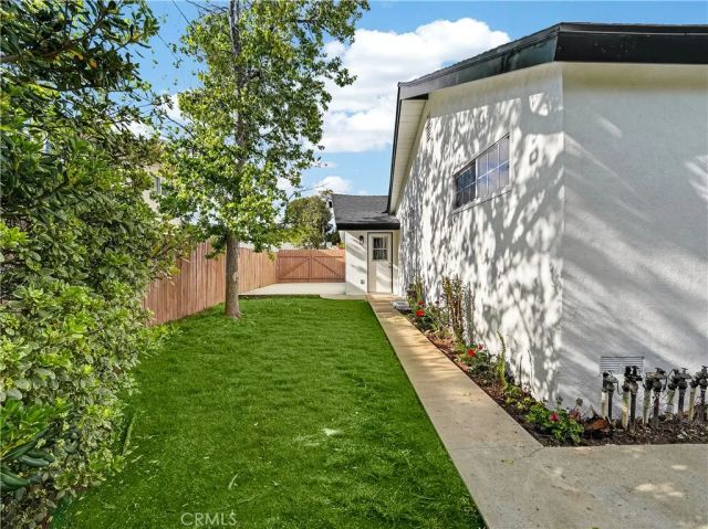 20742 Kingsbury Street, Chatsworth, CA 91311