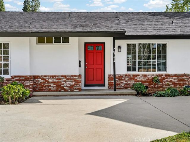 20742 Kingsbury Street, Chatsworth, CA 91311