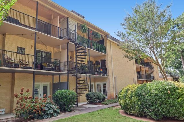 5400 Roswell Road NE N9, Sandy Springs, GA 30342