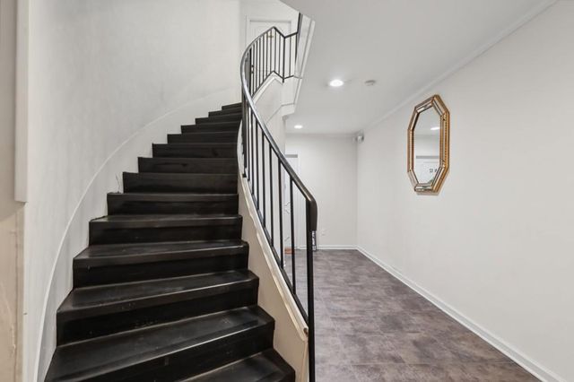 5400 Roswell Road NE N9, Sandy Springs, GA 30342