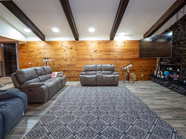 13804 Coker Road, Shawnee, OK 74804