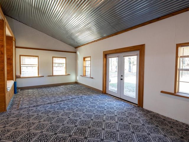 13804 Coker Road, Shawnee, OK 74804