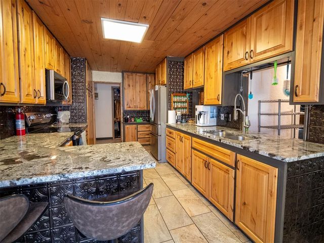 13804 Coker Road, Shawnee, OK 74804