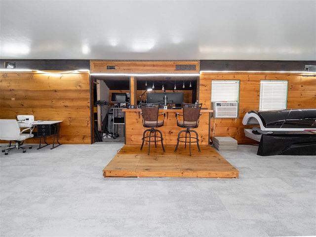 13804 Coker Road, Shawnee, OK 74804